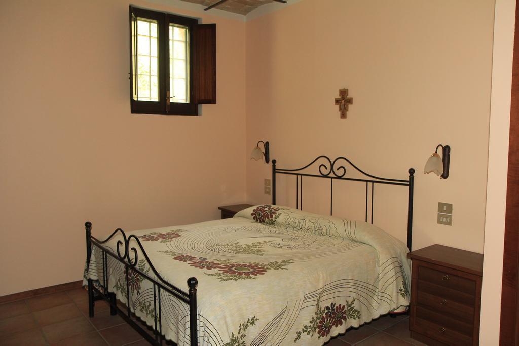 Hotel La Quiete Assisi Værelse billede